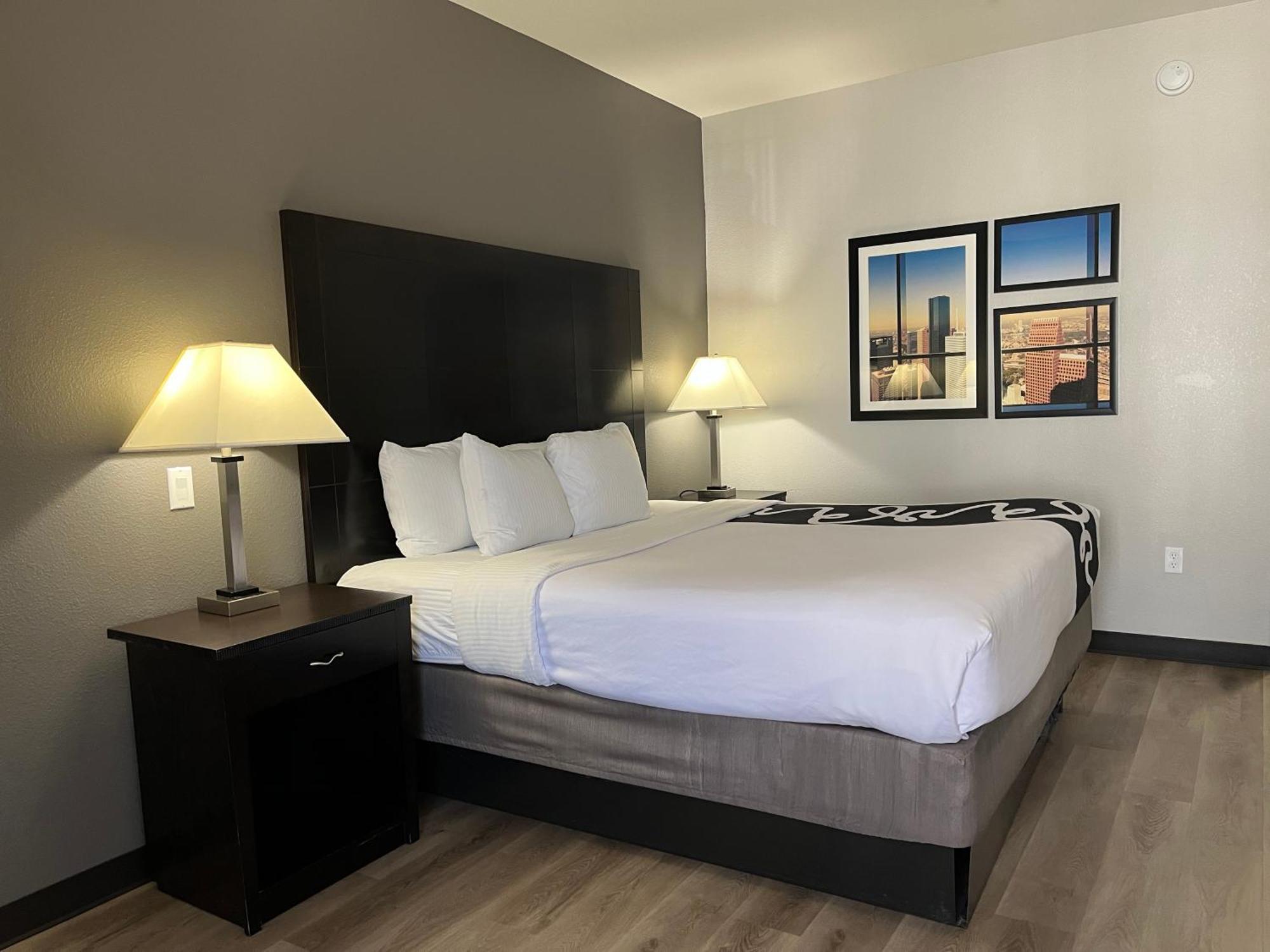 La Quinta By Wyndham Houston Energy Corridor Hotel Exterior photo